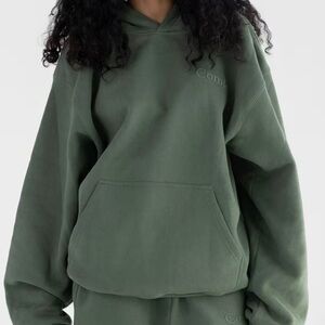Comfrt forest green minimalist hoodie
